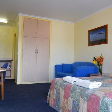 Morphettville Motor Inn Glenelg Buitenkant foto